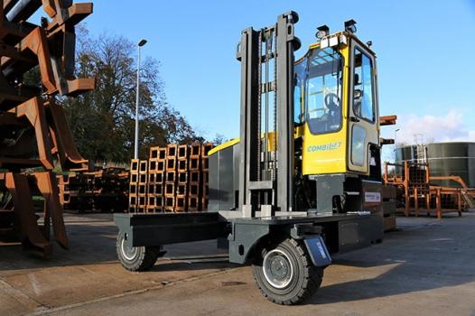 Combi-XLE Multidirectional Forklift-1