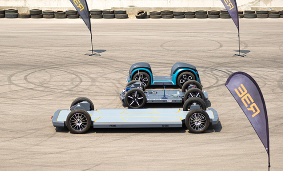 REE Automotive Hits the Track With 3 Fully Modular EV Platforms-3