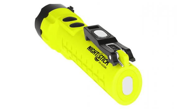 Magnetic Flashlight Offers Hand-Free Usability-3
