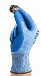 HYFLEX® 11-920 Gloves Combine Oil Repellency and Gripping Technology