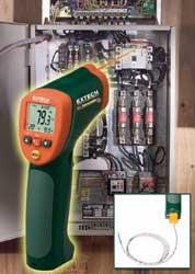 WIDE-RANGE IR THERMOMETER WITH TYPE K INPUT AND 20 POINT MEMORY