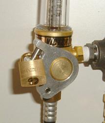 Allows a maximum shielding gas flow rate to be locked