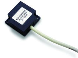 Low g Accelerometer with Temperature Compensation for Low Frequency Monitoring