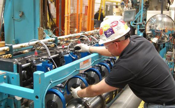 Case Study: American Machine Builder Builds a Truly Connected Machine with IIoT-1