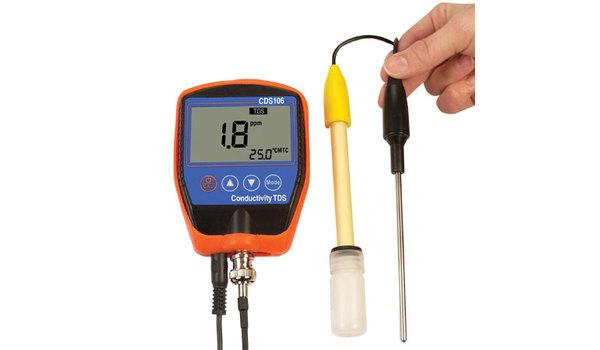 Portable Conductivity, TDS, Temperature and Salt Meter